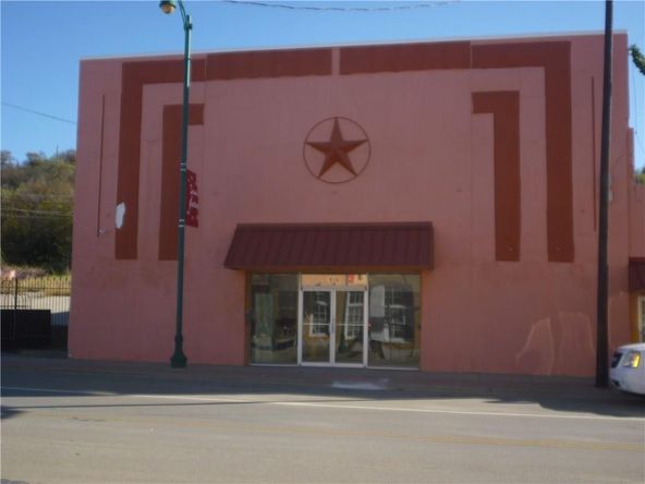 416 N Oak Ave, Mineral Wells, TX 76067
